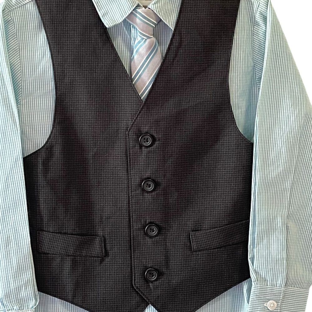 Van Heusen Boys Suit Vest Pants Shirt Tie Set Size 4 black 4 pc set - Picture 2 of 5